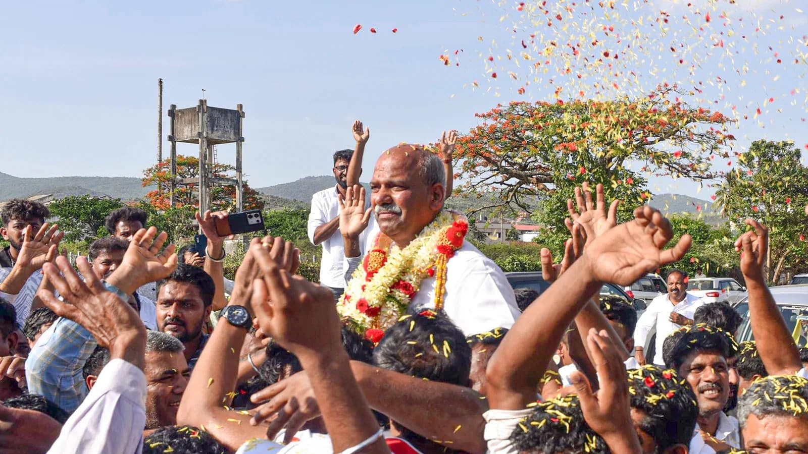 ‘Fairness extends to compensation’: Telangana High Court orders to review claims of landless Karimnagar farmers