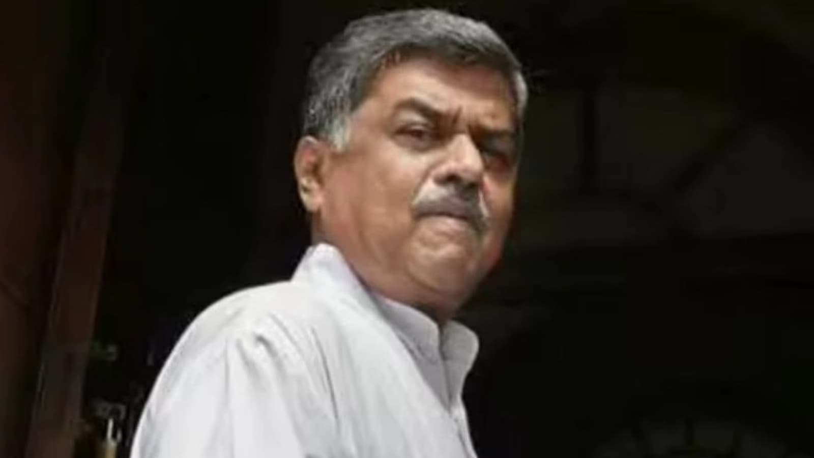 Karnataka CM News Live Updates: As Siddaramaiah resigns today, D K Shivakumar set to take over as CM