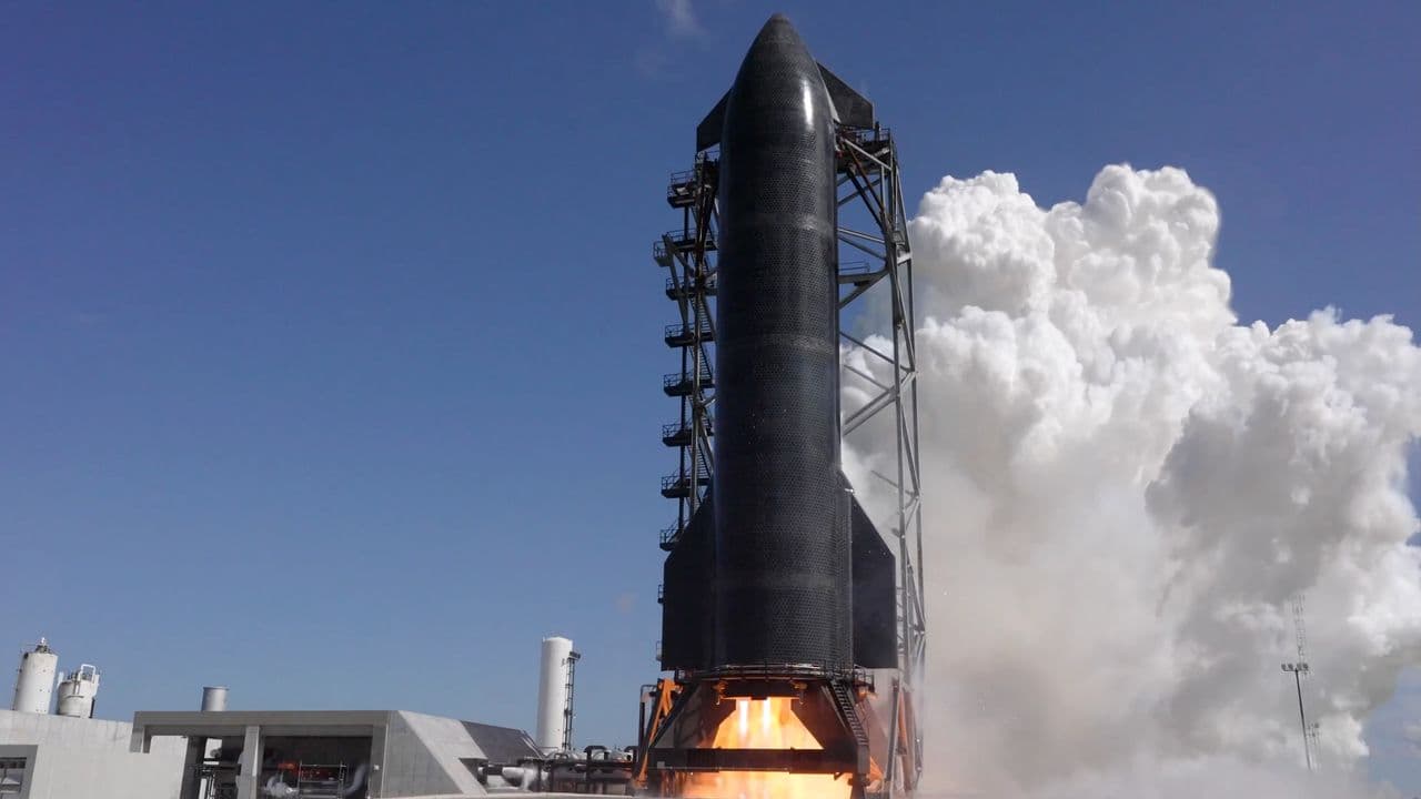 SpaceX fires up all 6 of Starship's engines ahead of 13th test flight (video)