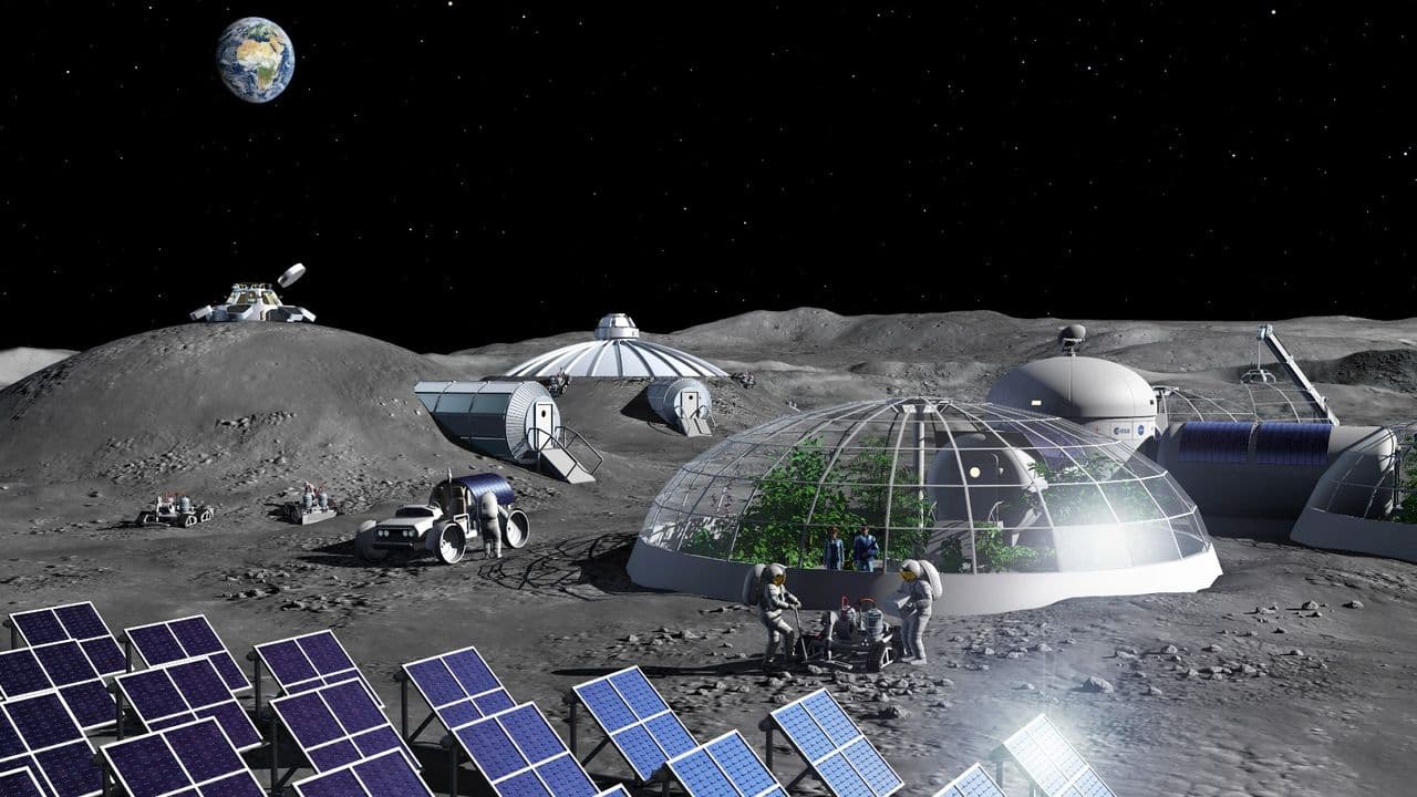 Blue Origin's lunar lander mockup is ready for NASA Artemis astronaut training
