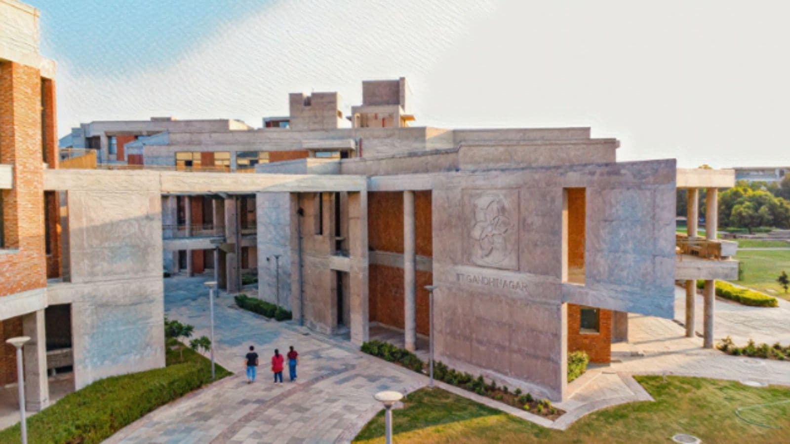 Reach consensus with IIT-Gandhinagar, HC urges student who challenged suspension over indiscipline