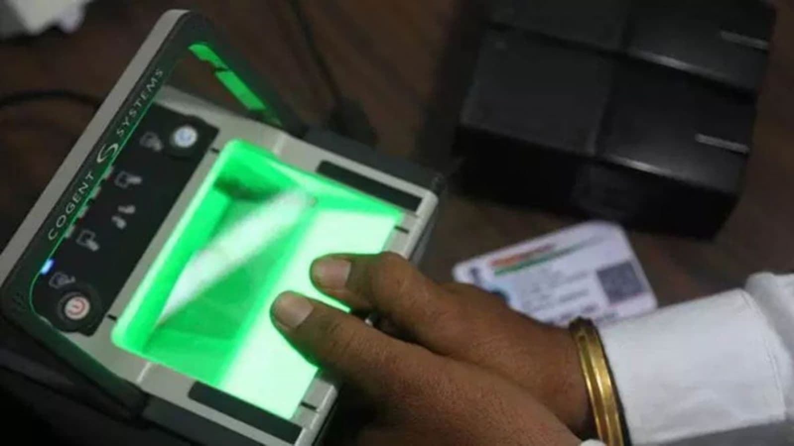 Fake Aadhaar modification racket busted in Ghaziabad, 2 held