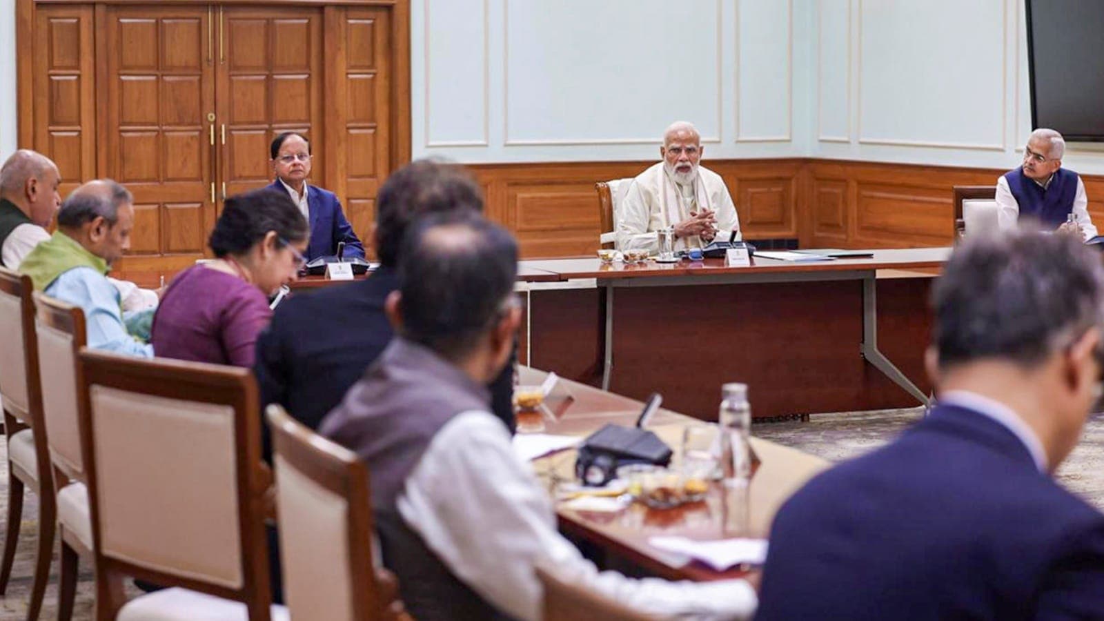 PM Modi holds meeting with his Economic Advisory Council members to further boost India’s economic growth