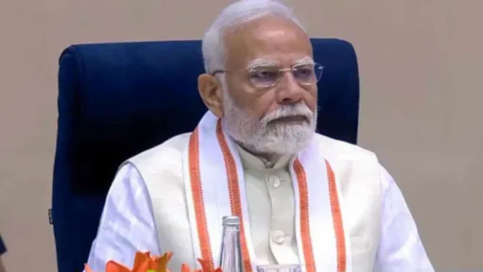 PM Narendra Modi speaks to Amir of Qatar, conveys condolences on passing of the Father Amir