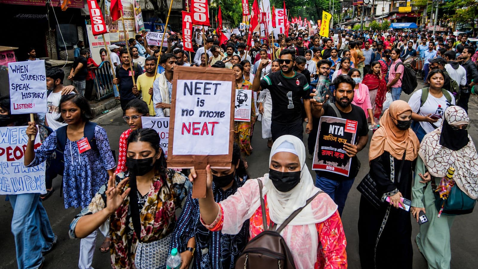 Chargesheet filed in fast-track court; leaked NEET papers took two routes out of Maharashtra: CBI probe