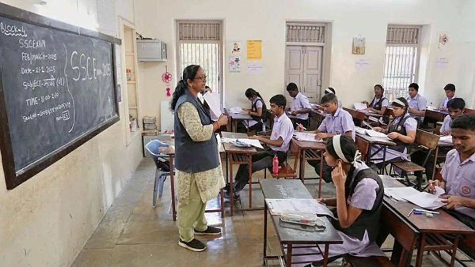 Delhi government tables Bill to set timelines for school fee law