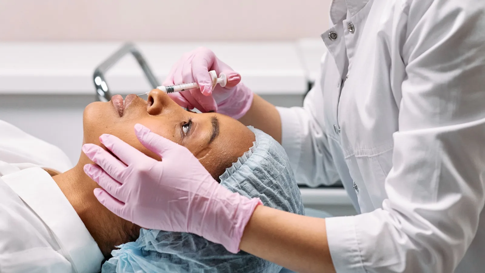 She had a facelift, returned with distorted vision: The pitfalls of cosmetic surgery