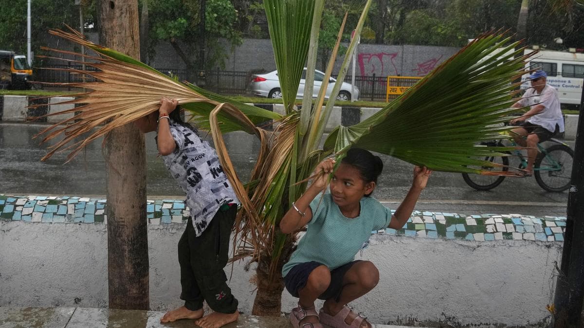 Monsoon Live: Orange alert for Mumbai; onset of monsoon expected by June 23