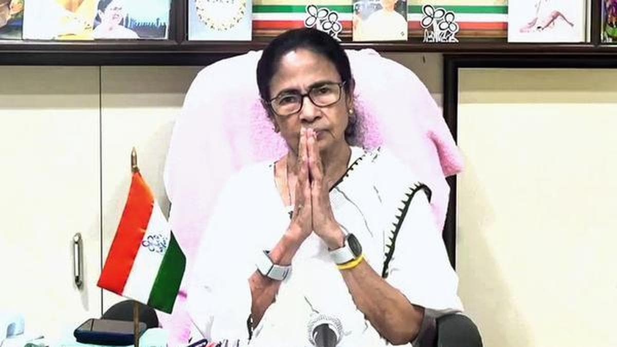 Leave with all your belongings, Mamata tells deserters