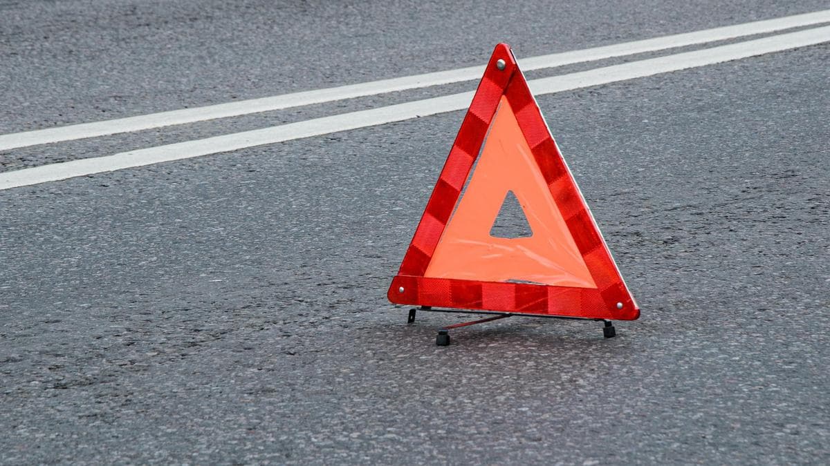 Four from Hyderabad killed, six injured as SUV hits parked lorry on Macherla-Veldurthi highway