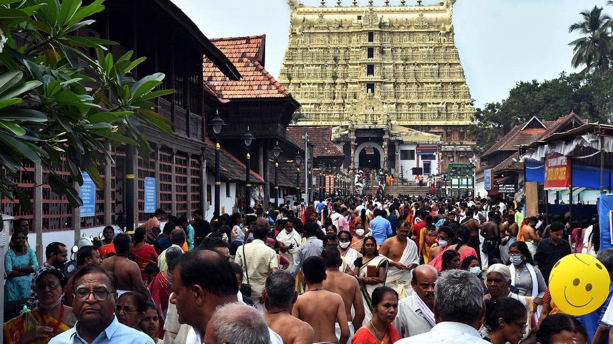 Tiruchendur temple priest demands ‘bribe’ from HR&CE Minister during his surprise inspection