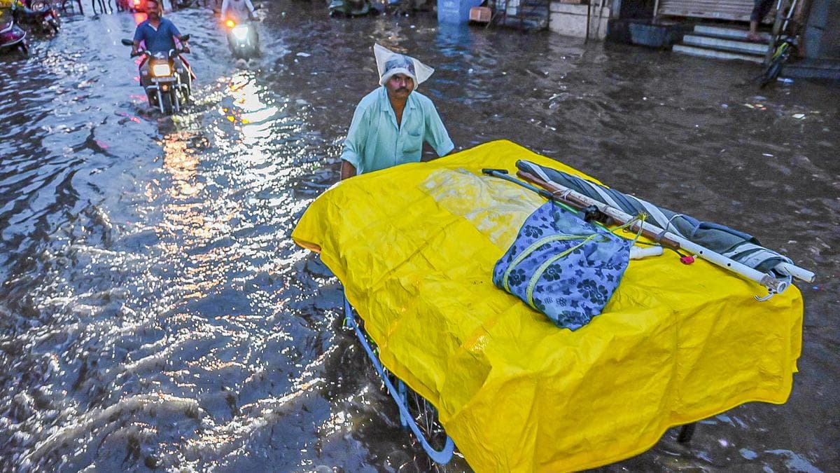 Monsoon enters South Konkan, State advises farmers to defer sowing