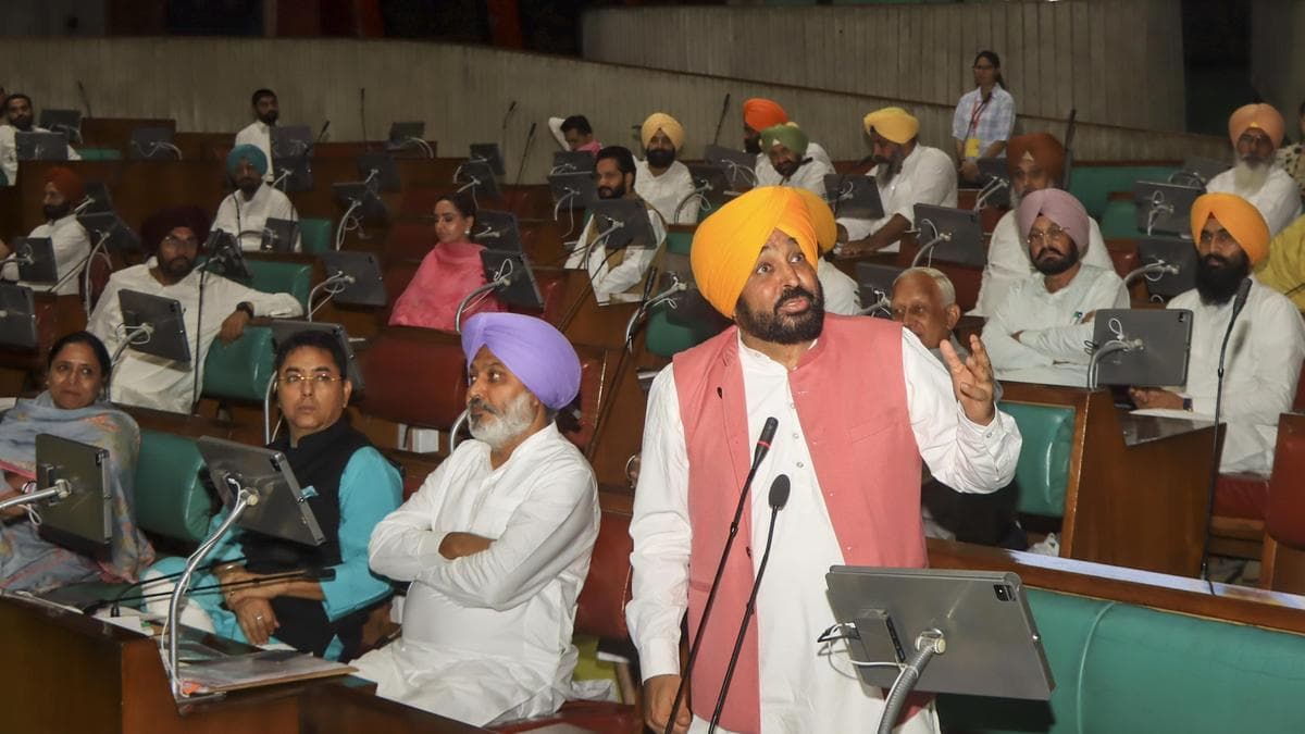 Noisy scenes in Punjab Assembly over paper leaks