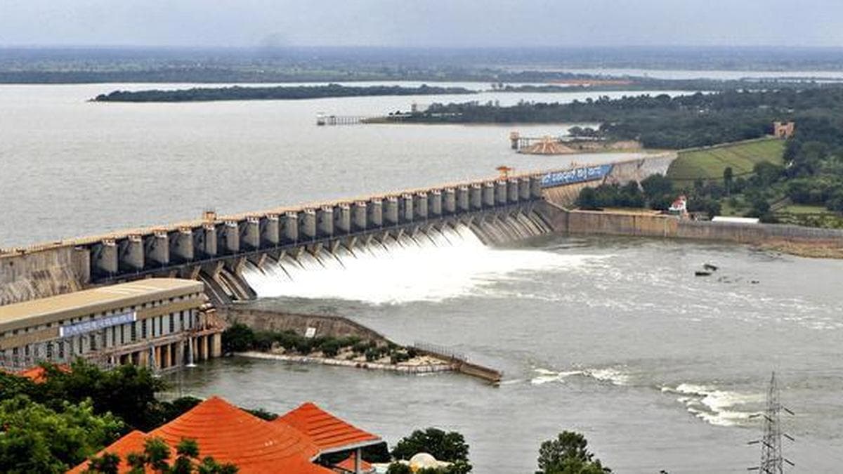 Slight increase in Maharashtra discharge due to rains