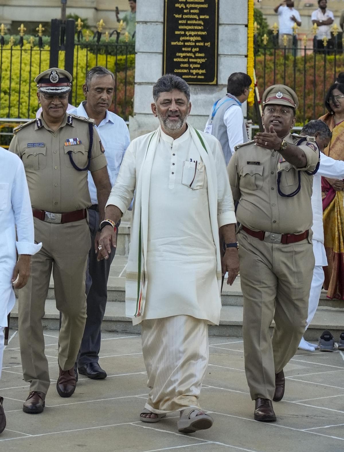 He will do the best for the people of Karnataka: CM DK Shivakumar’s wife Usha and daughter Aishwarya