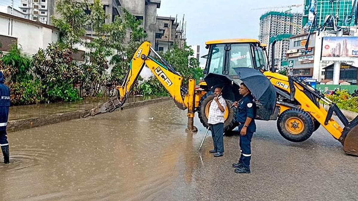 Monsoon traffic plan reviewed as Cyberabad Police issue fresh directives