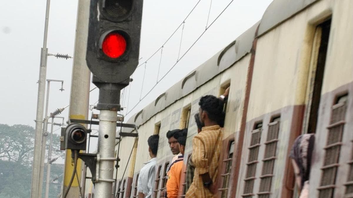 Major accident averted after faulty signal brings trains too close on same track