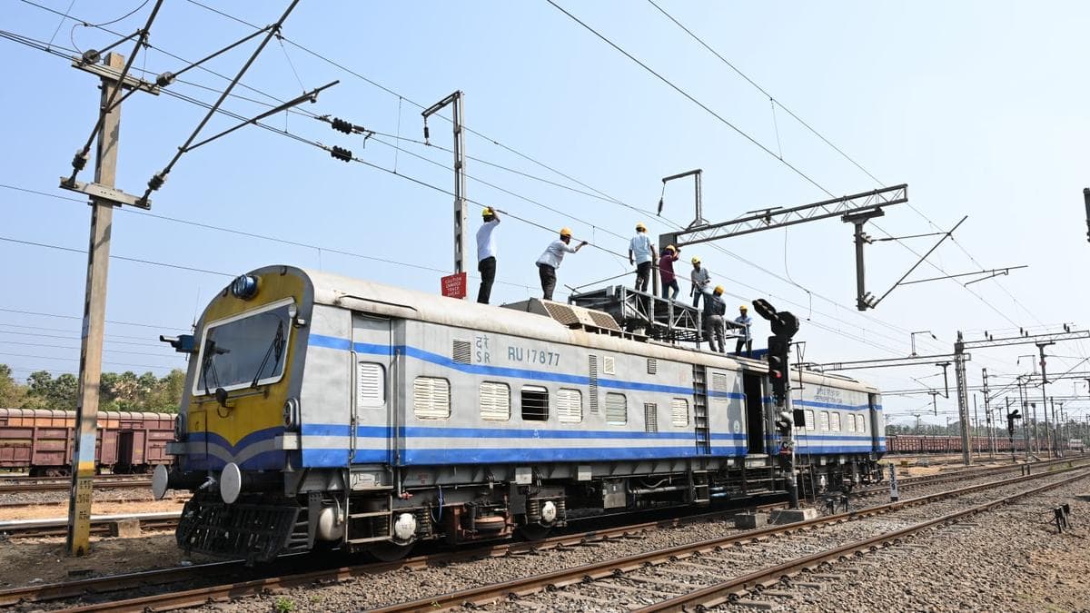 Southern Railway’s traction distribution assets register best-ever performance in 2025-26; minimal disruption on electrified routes