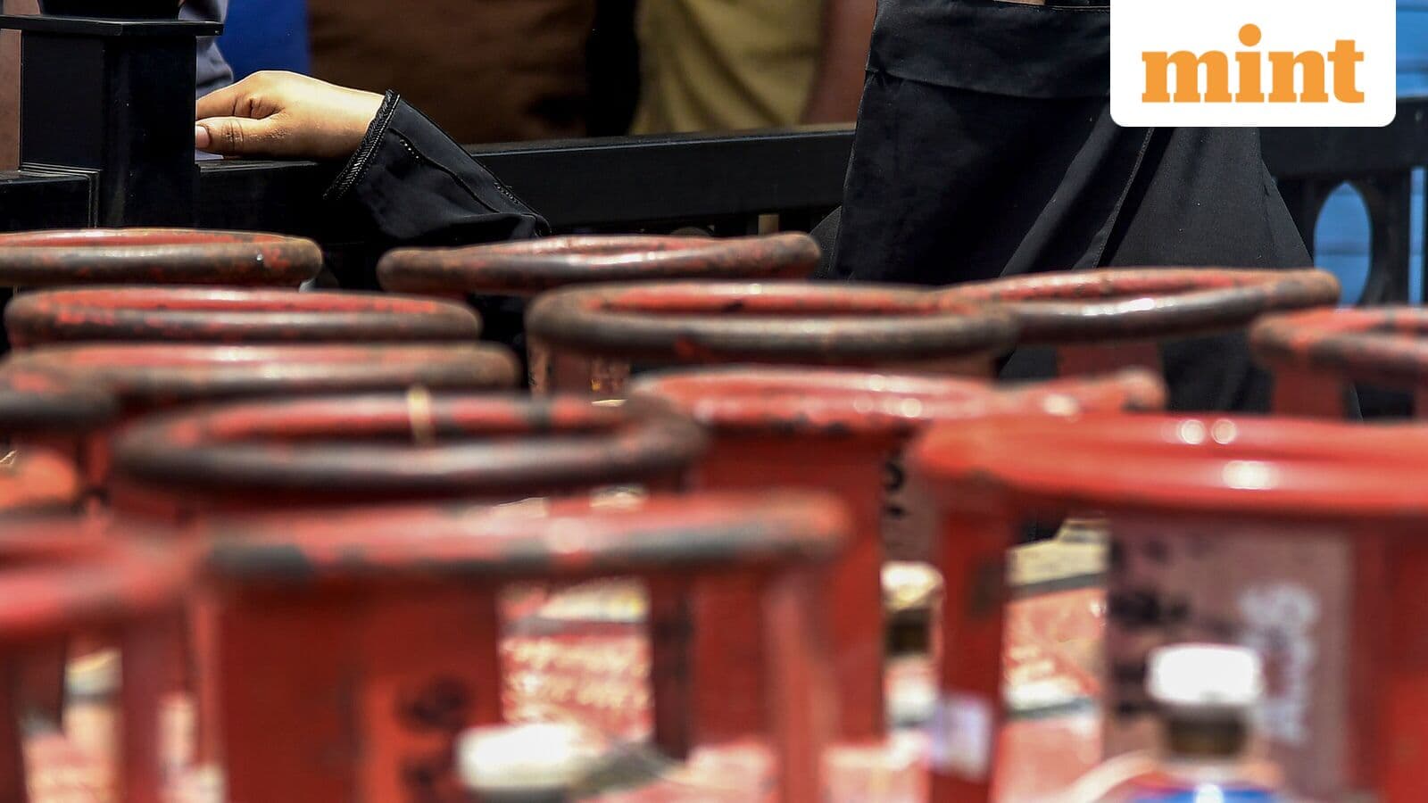 LPG cylinder price today: Check new cooking gas rates in New Delhi, Mumbai, Bengaluru on 5 May