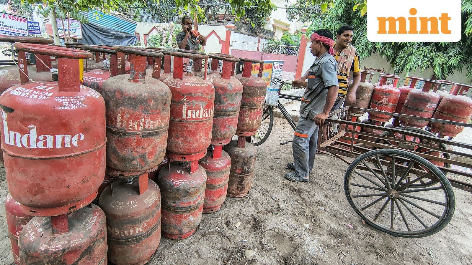 ‘Share LPG delivery message only after...’: HPCL, Indian Oil and Bharat Petroleum issue warning for customers