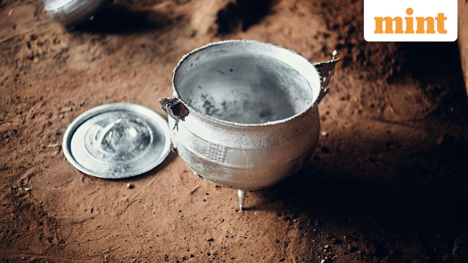 Persian proverb of the day: ‘The pot says to the pot, Your face is black’