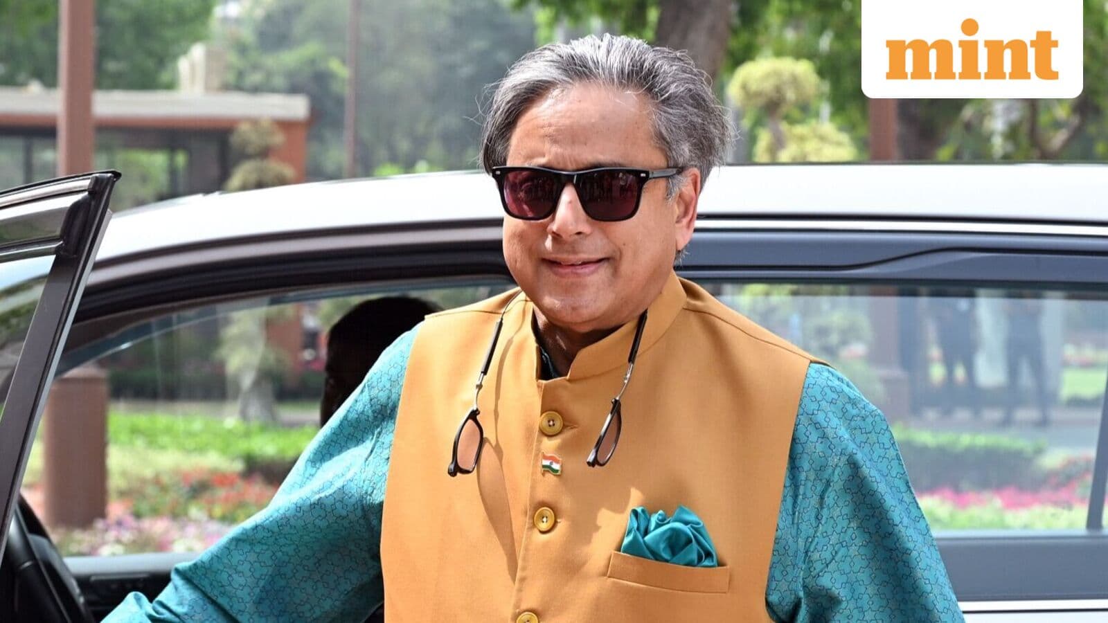‘What about Barack Obama, Narendra Modi?’: Shashi Tharoor defends Rahul Gandhi after Ramchandra Guha's criticism