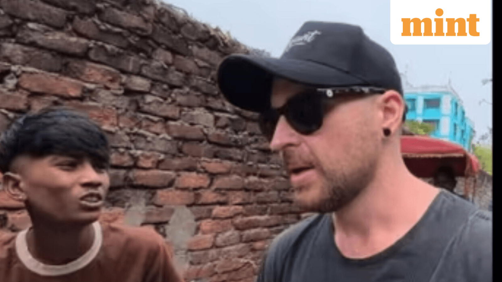 Australian tourist says he was 'molested' after Indian man repeatedly asked him for a kiss - viral video