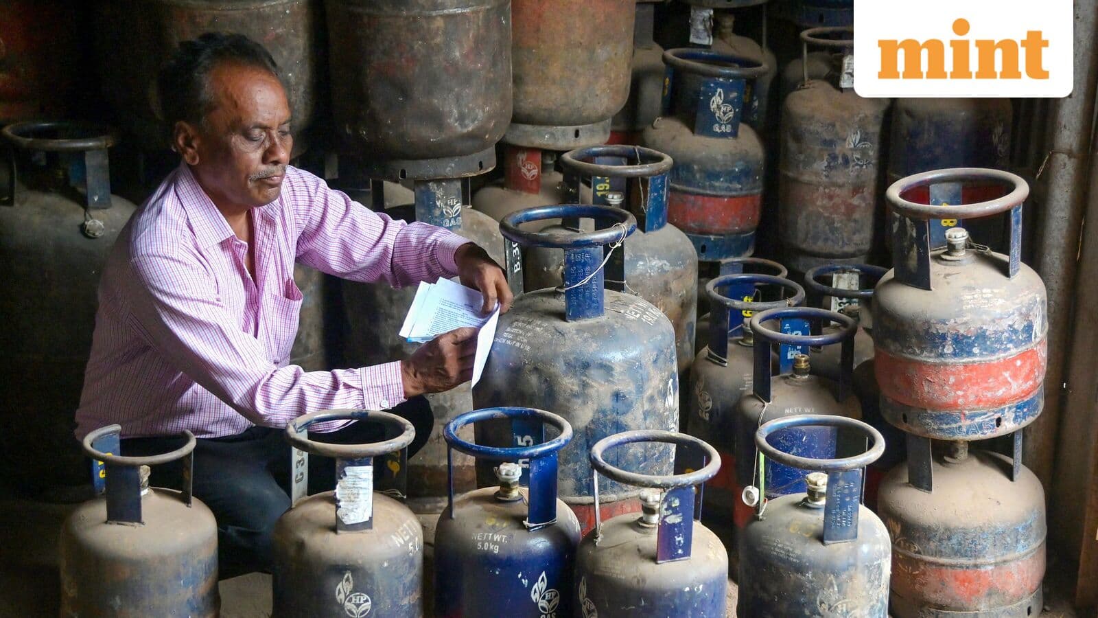 LPG price today: How costly is commercial and domestic cooking gas in Delhi, Kolkata, other cities after 1 July rate cut